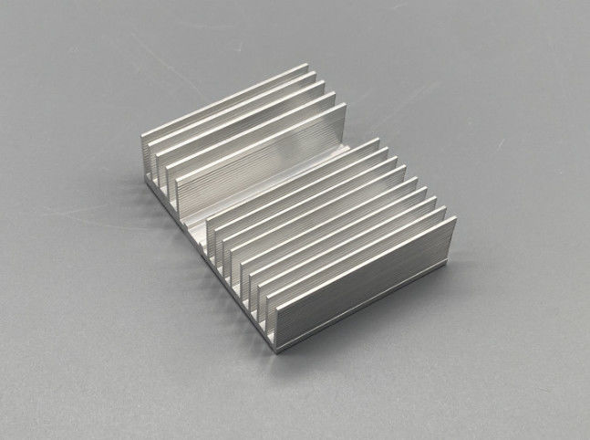 Vertical Mounting Aluminum Heatsink Customized Surface Treatment For Optimal Performance And Heat Management